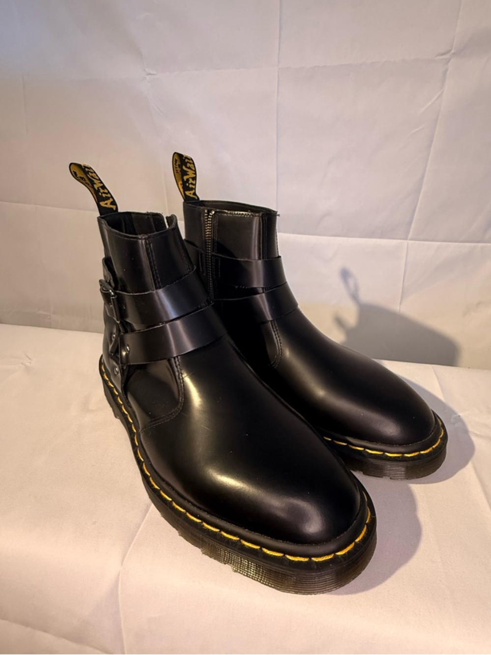 NWOT Dr. Martens JAIMES LEATHER HARNESS CHELSEA BOOTS m9 w11